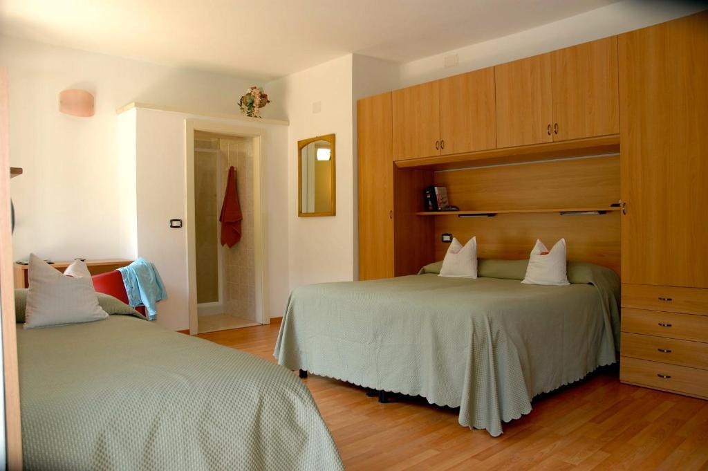 Hotel Elisabetta Torbole Sul Garda Phòng bức ảnh