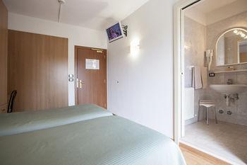 Hotel Elisabetta Torbole Sul Garda Ngoại thất bức ảnh